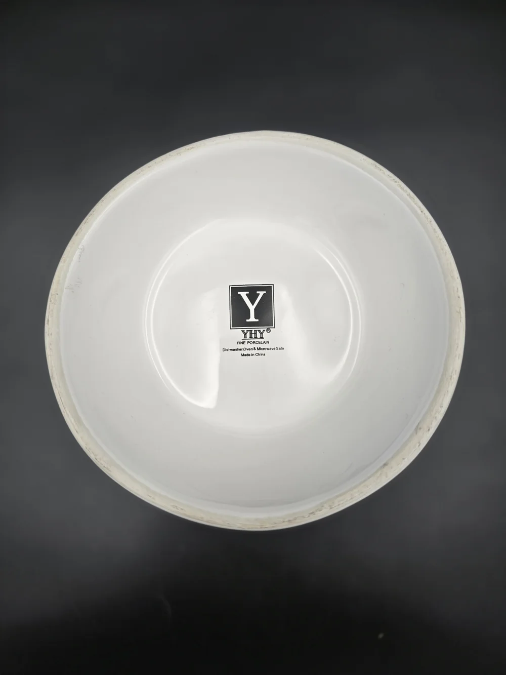 Ceramic Cat Food Bowl - White with 'Yummy!' Design